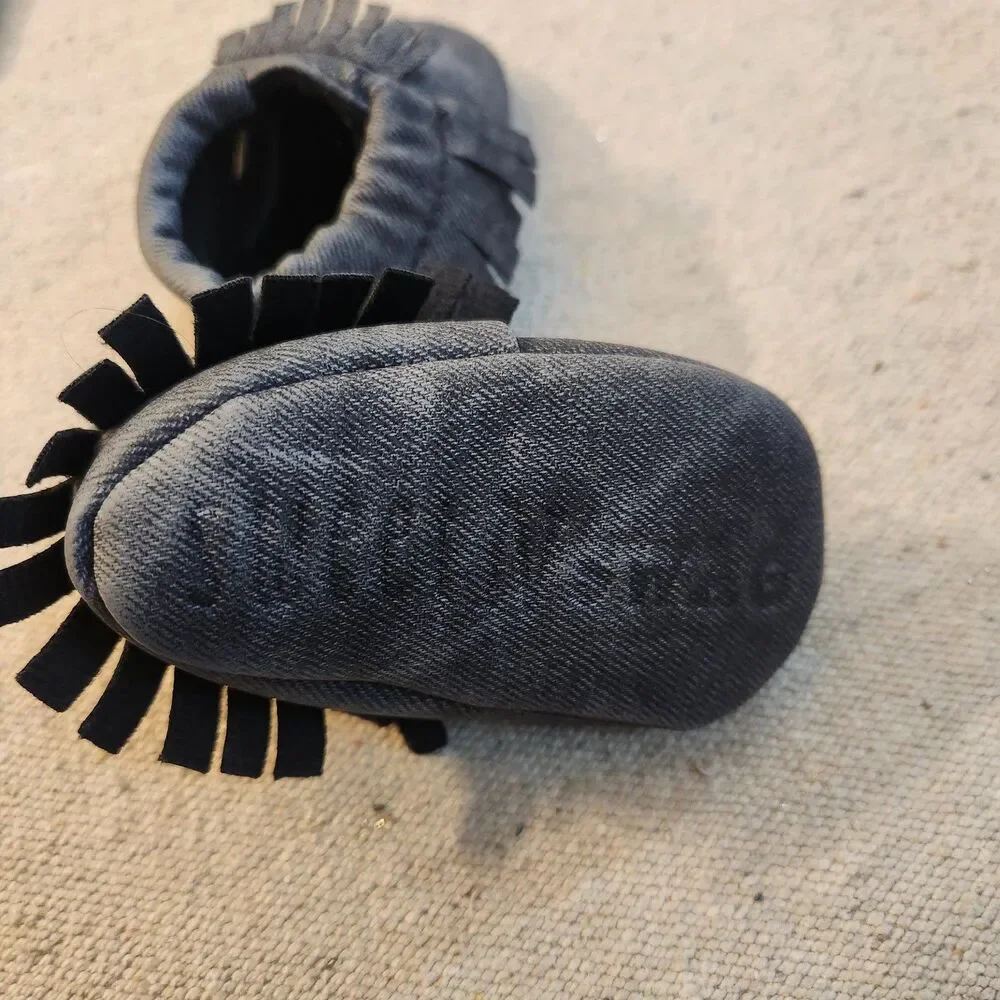 Sweet & swag moccasins Size 1 infant - Heather grey